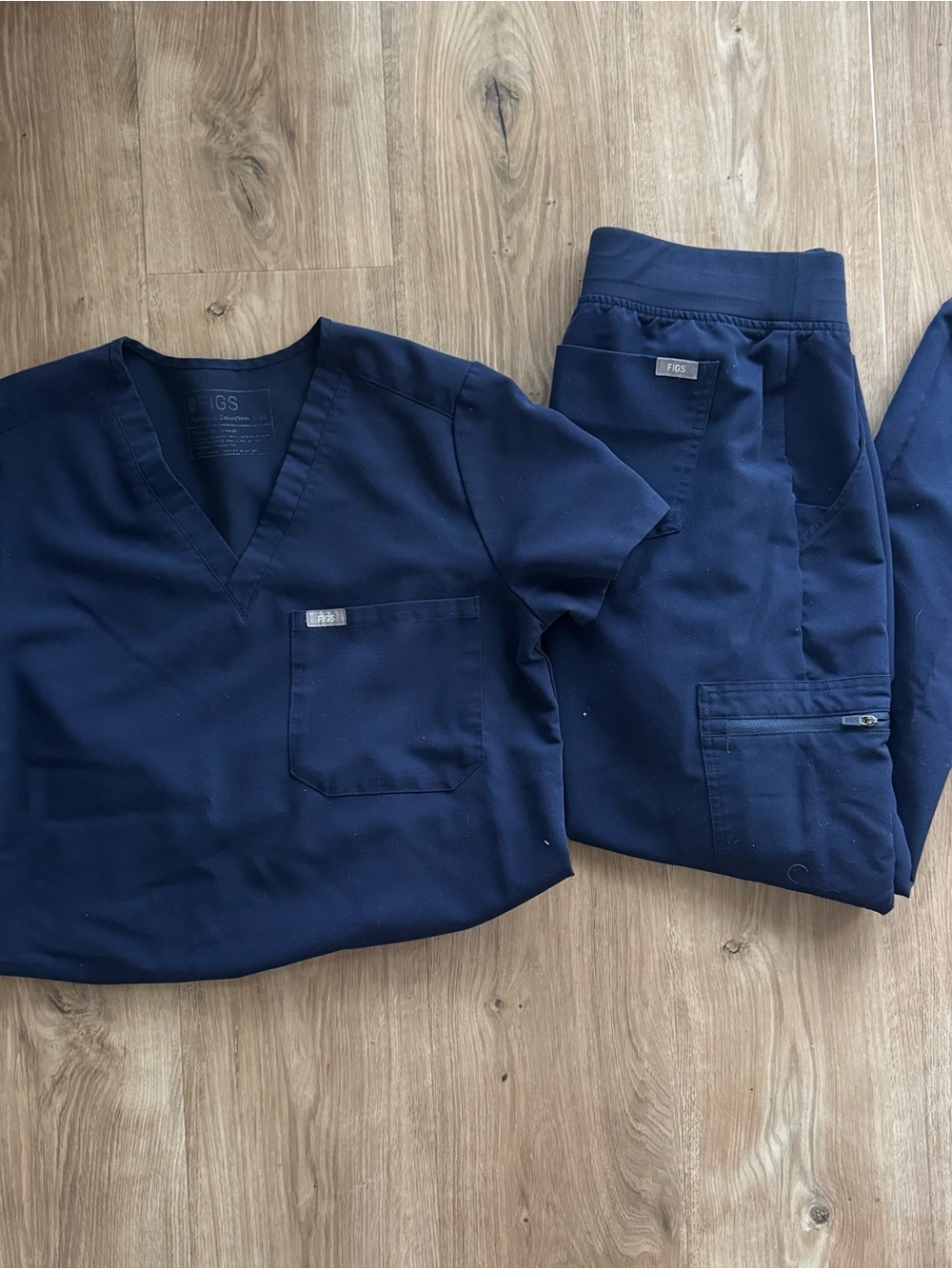 FIGS Navy Scrub Set - Women's V-Neck Top & Jogger Pants